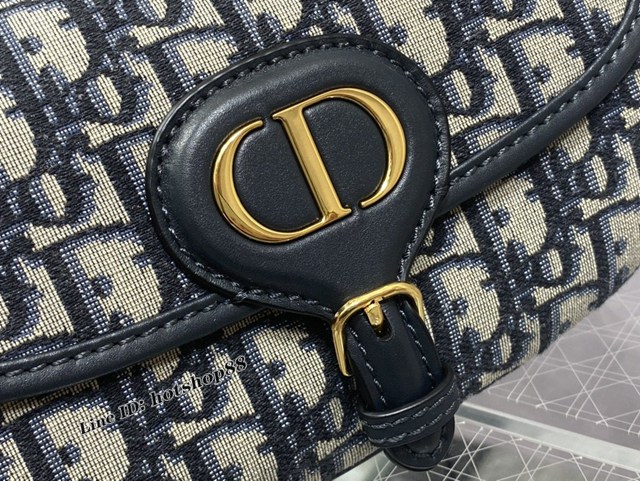 Dior專櫃2022新款老花小牛皮女包 迪奧Bobby系列最新腋下包 fkd1520